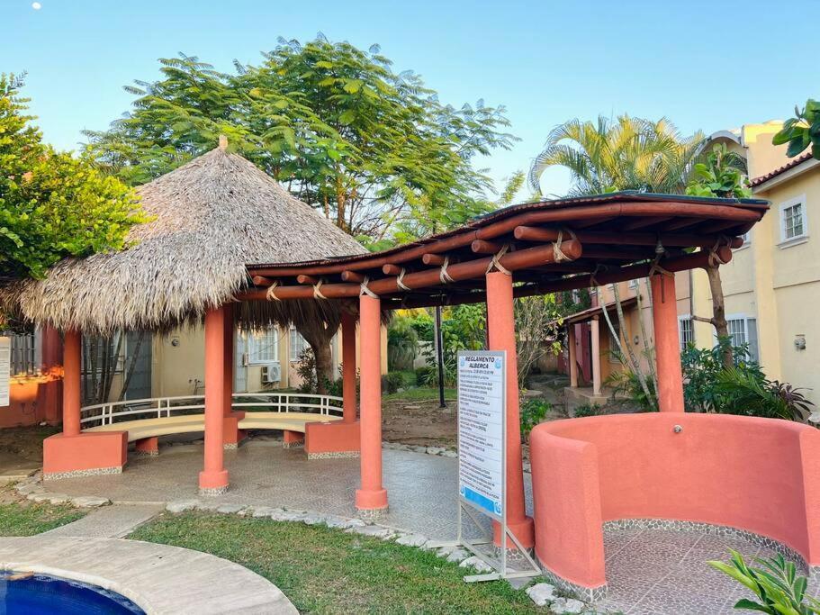 Apartamento Casa Con Alberca A 8 Min De Playa Ixtapa  Exterior foto
